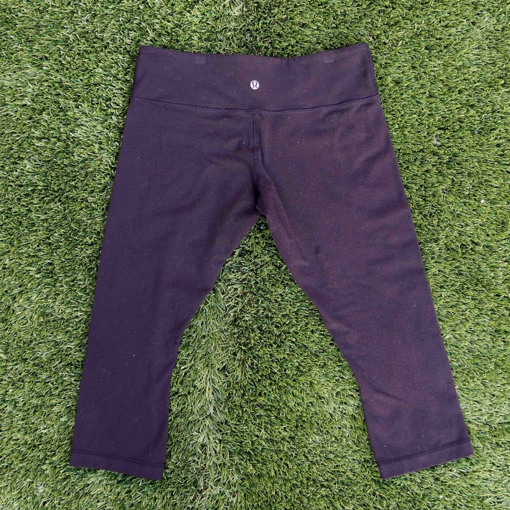 Lululemon Black Wunder Under Crops, Capri Leggings, Yoga Pants, Size 10